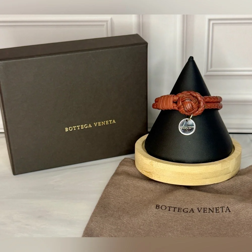Bottega Veneta Intrecciato Braided Leather Bracelet | Brown | 6.5” | Full Set - Picture 6 of 6